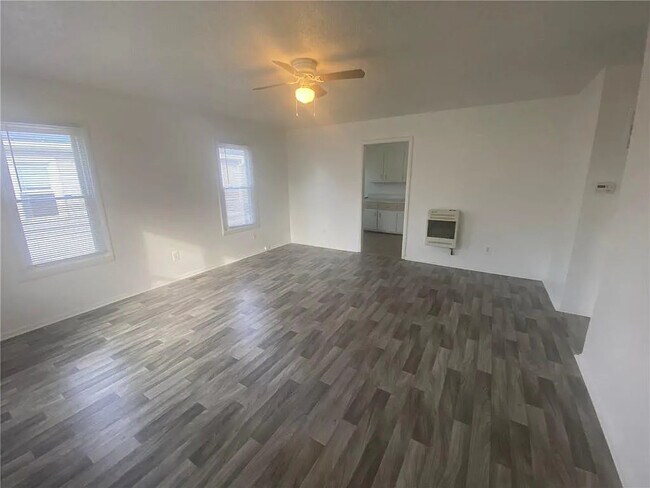 Foto del edificio - 7911 Huff St