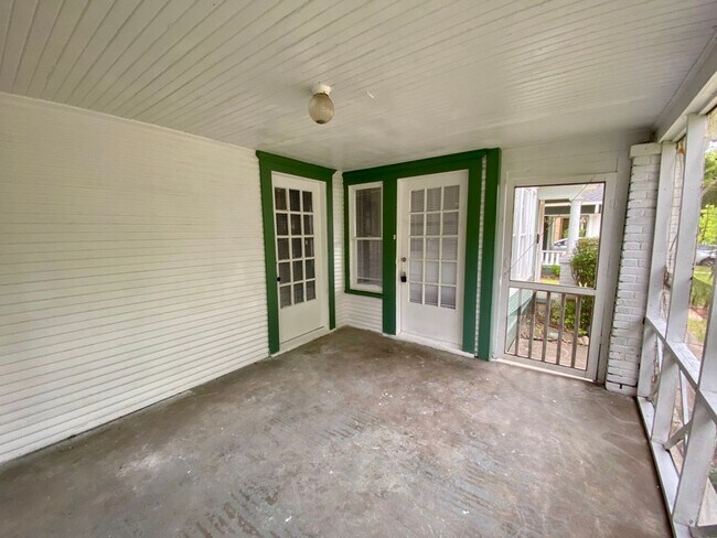 Building Photo - 1410-1412 Kings Highway