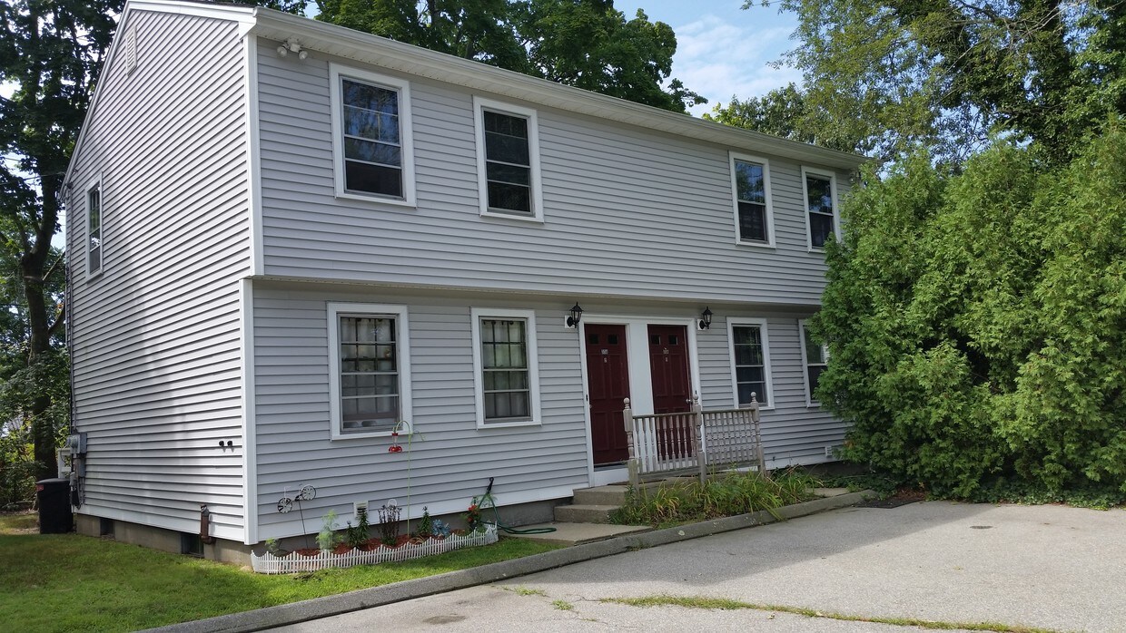 Primary Photo - 33 Elderkin Ave