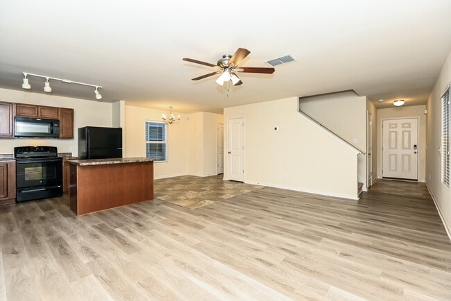 Building Photo - 83 Sharp Wy