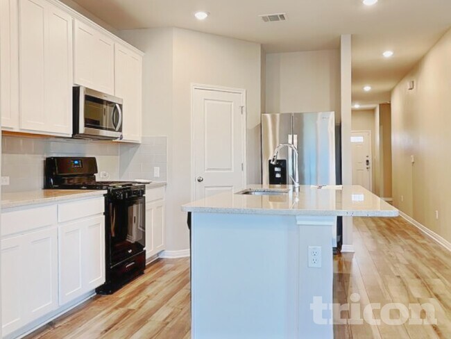 Foto del edificio - 11803 Copperstone Ave