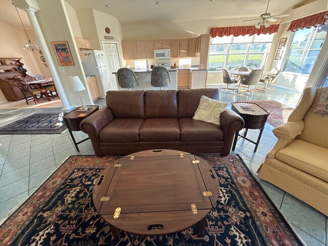 Building Photo - 30 W Doerr Path