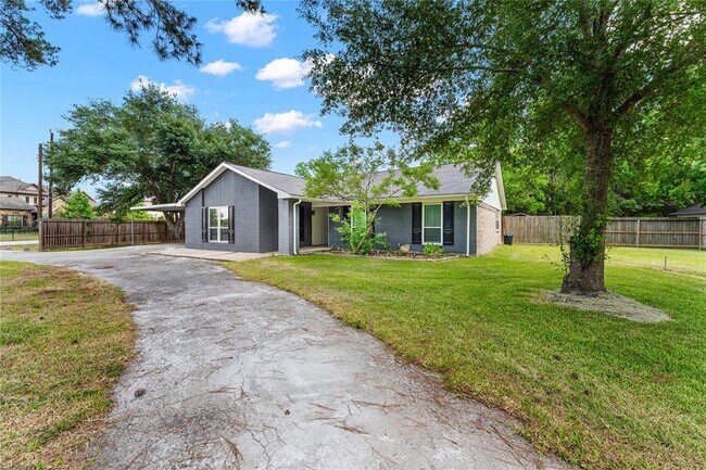 Building Photo - 2704 Saddlehorn Trail