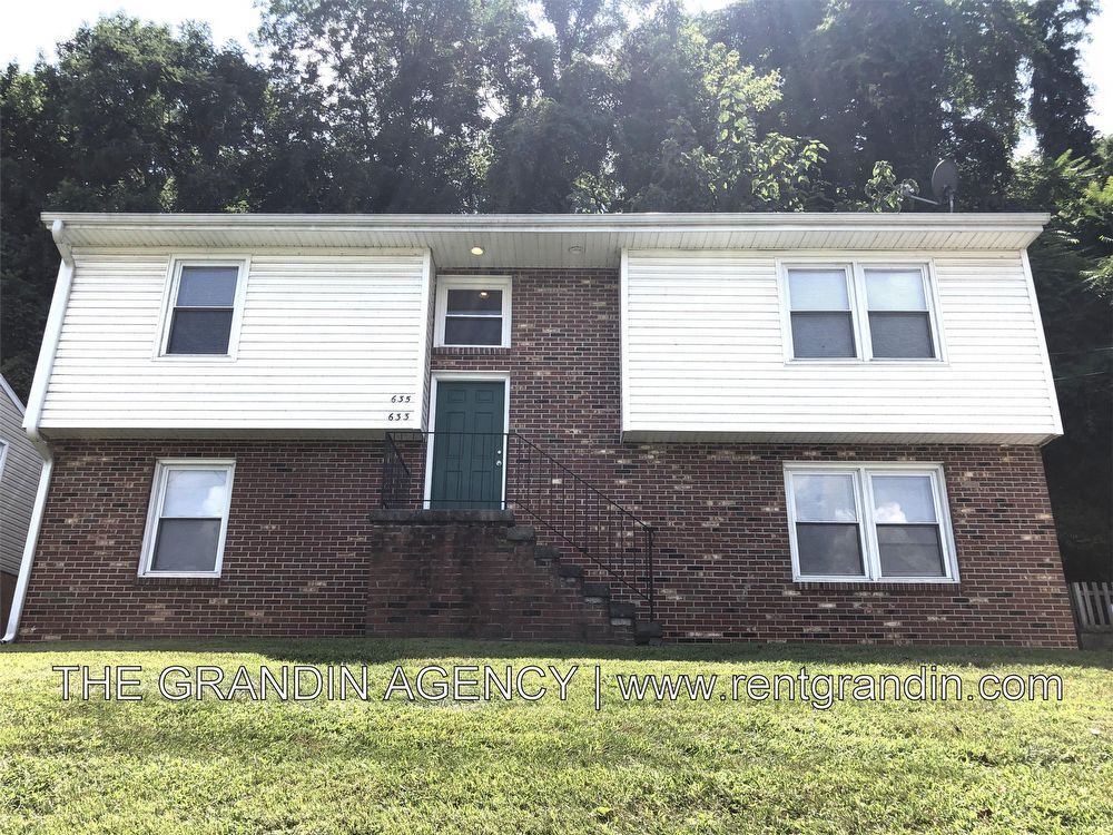 Primary Photo - 635 Riverland Road SE