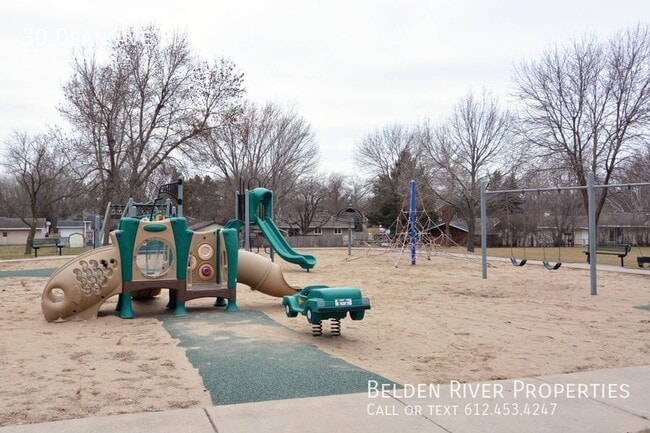 Building Photo - Freshly renovated 6-plex in Champlin