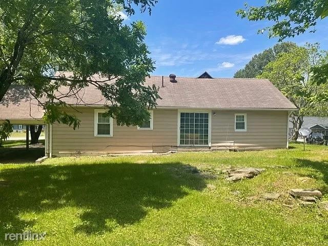 Building Photo - 3 br, 2 bath House - 728 Center St