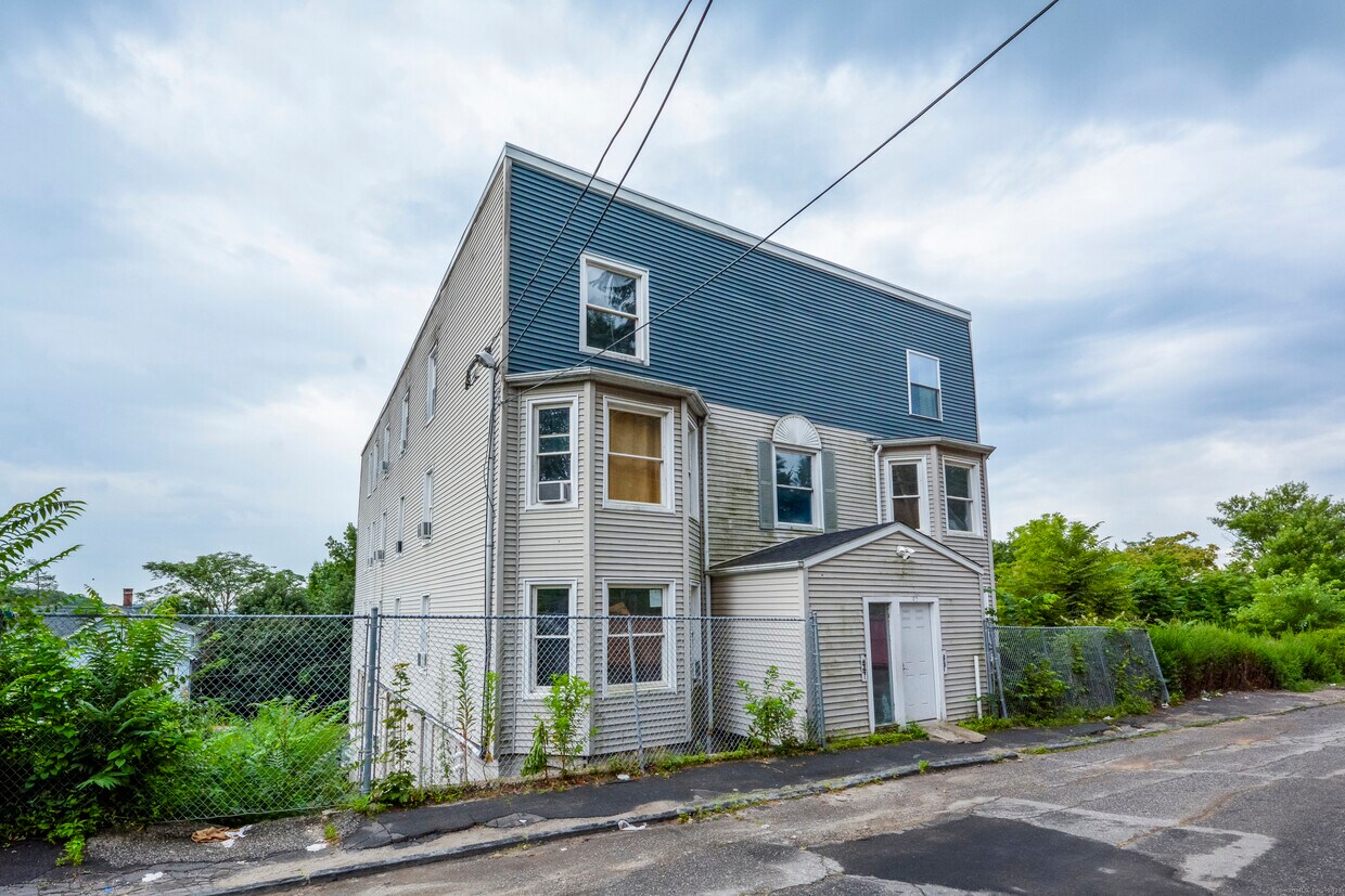 Primary Photo - 92 High St