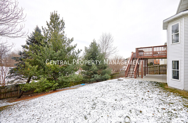 Foto del edificio - 5088 Oakwood Ln