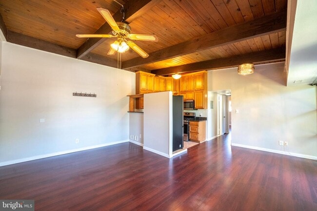 Building Photo - 4953 Americana Dr