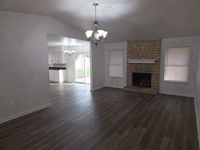 Building Photo - 9019 Texas Sun Dr