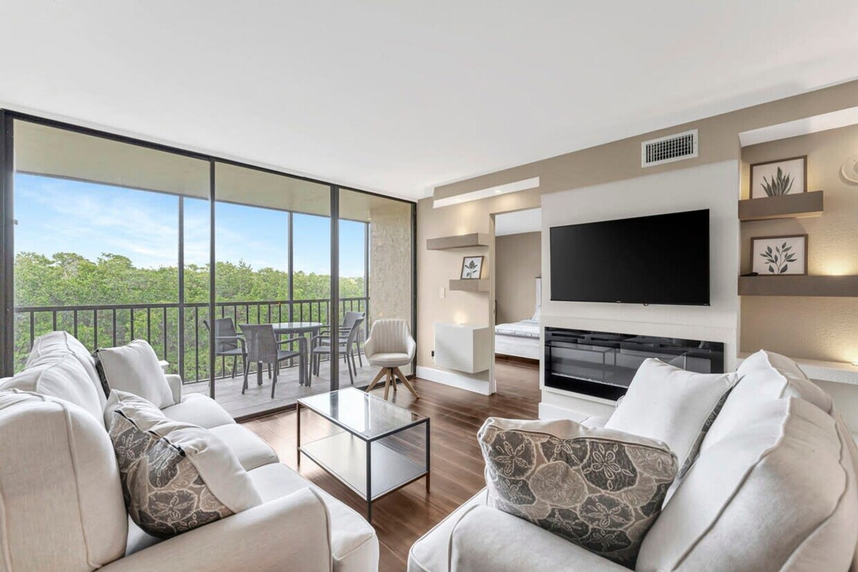 Foto principal - 900 Cove Cay Dr