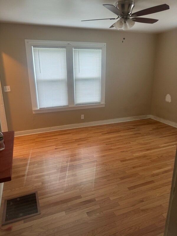 Foto del edificio - 103 Bowling Ln