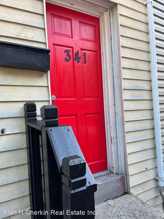 Primary Photo - 2 br, 1 bath House - 341 East Marion Street