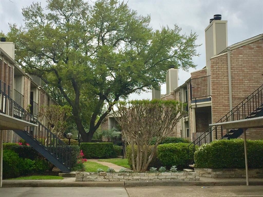 8100 Cambridge St Unit 35, Houston, TX 77054 Condo for Rent in