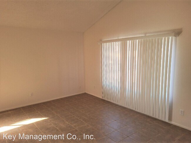 Foto del edificio - 3 br, 2 bath House - 4615 W. Morten Ave.