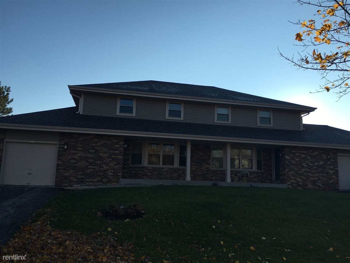 3 br, 2 bath - 8240 S 88th St - 3 br, 2 bath  - 8240 S 88th St