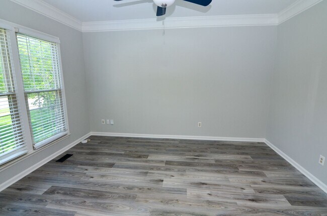 Foto del edificio - 511 Prince of Wales Ct