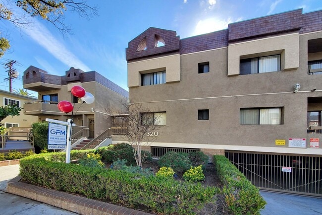 Building Photo - 320 W Lomita Ave