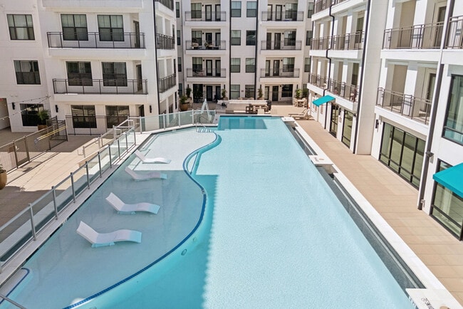 Building Photo - Harbor Hill