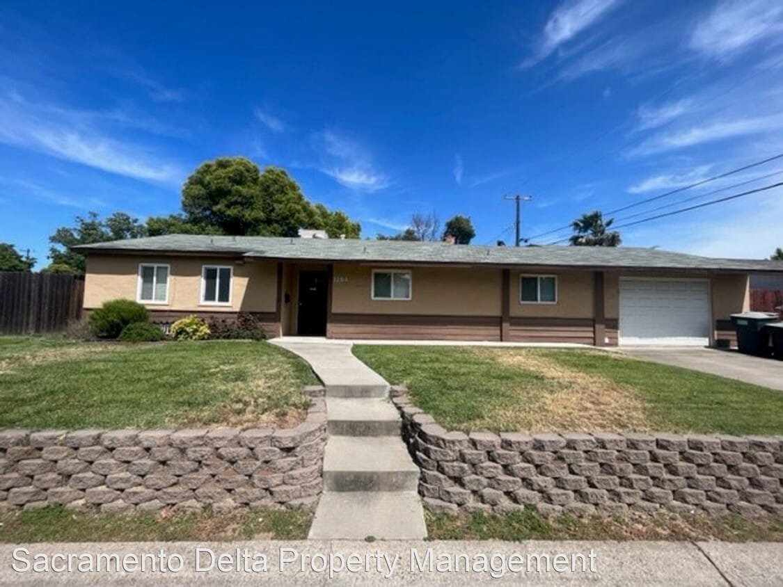 Primary Photo - 3 br, 1 bath House - 1204 Rushden Drive ^^
