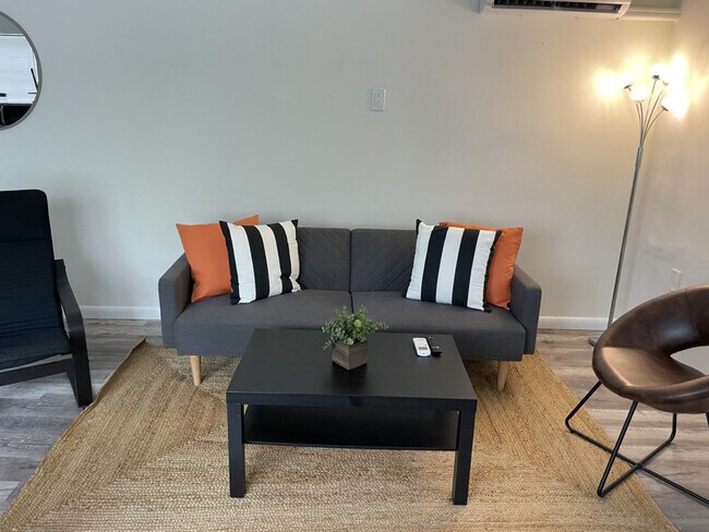 Foto del edificio - 2635 SW 24th Ave