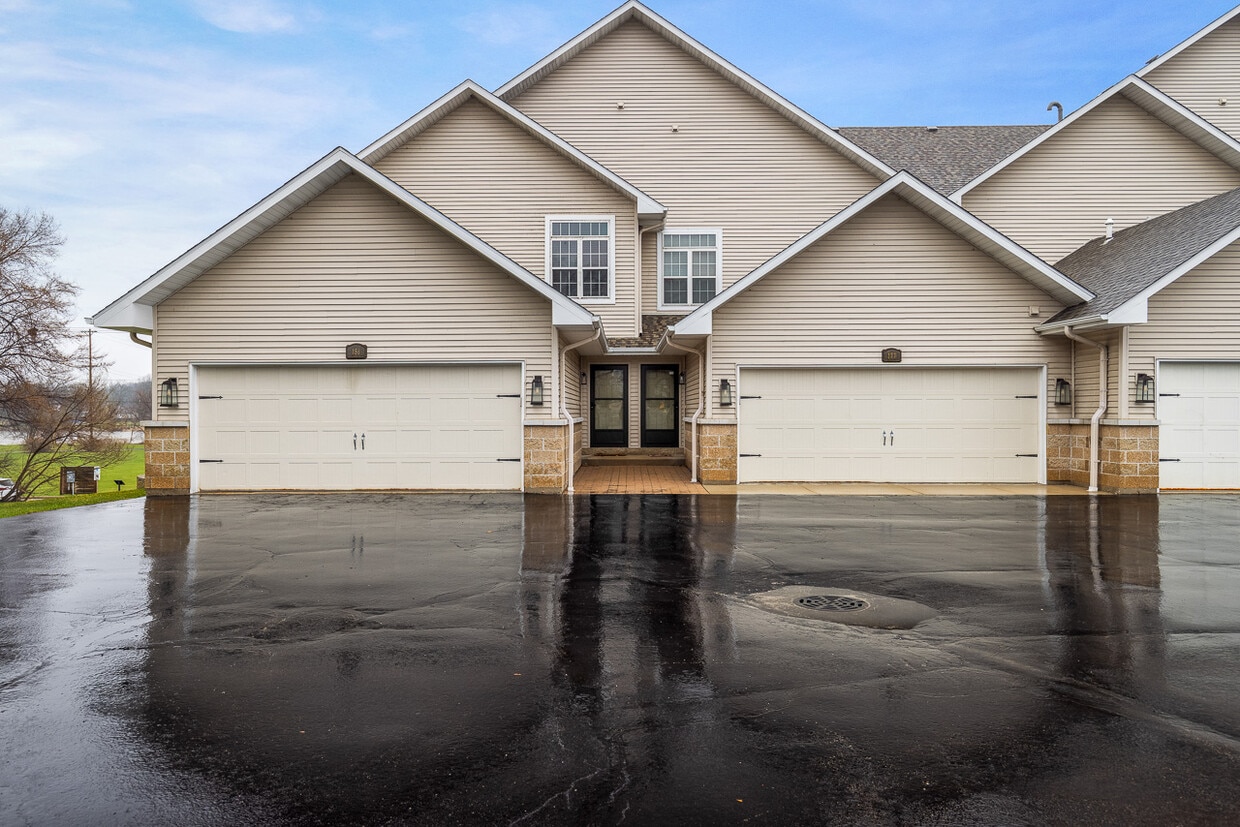 173 Hawick St, Rockton, IL 61072 Townhome Rentals in Rockton IL