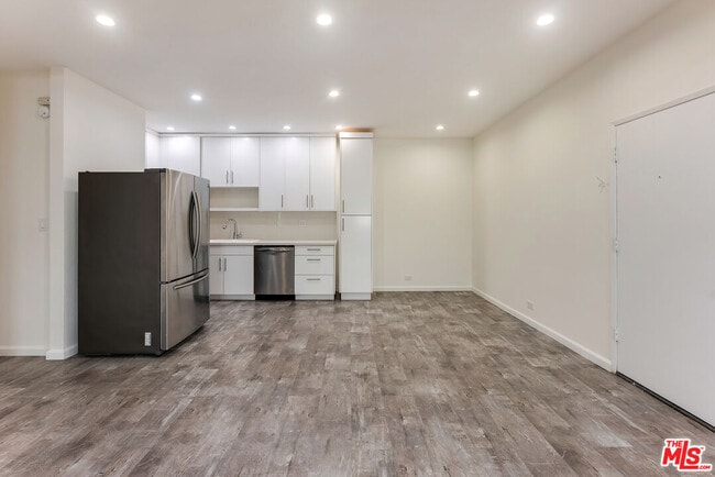 Building Photo - 1440 Veteran Ave