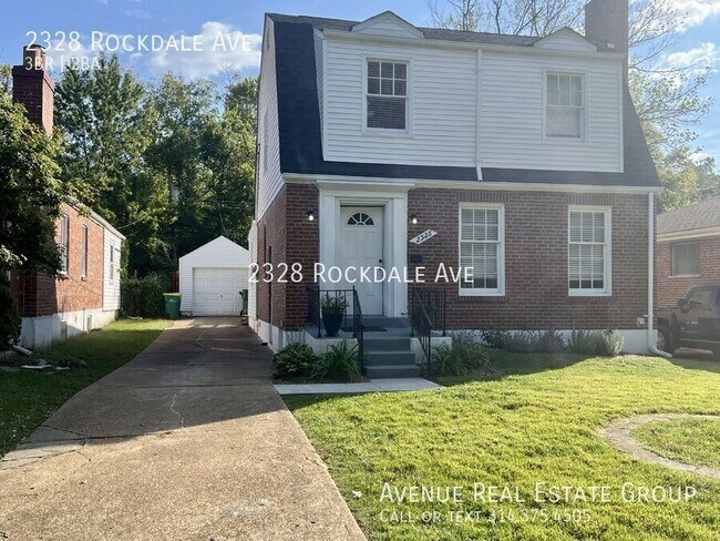 Building Photo - Charming 3-Bedroom Home in Greendale!