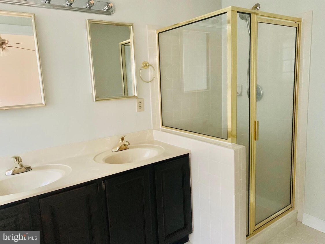 15752 Cherry Blossom Ln, North Potomac, MD 20878 Townhouse for Rent