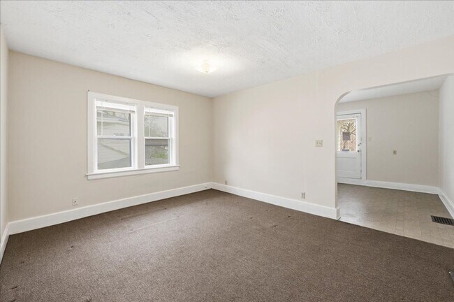 Photo - 5334 E Washington St Apartment