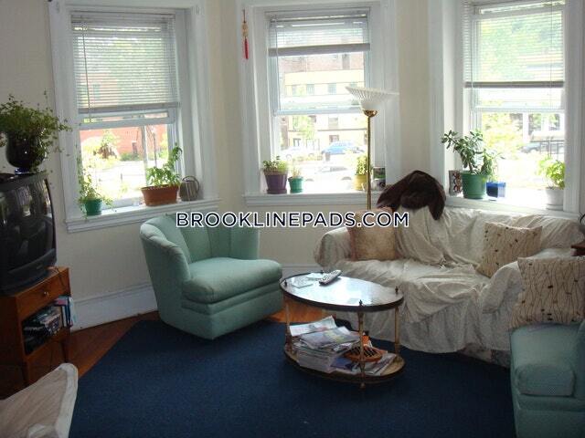Building Photo - 1616 Beacon St