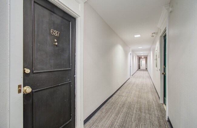 Foto del edificio - 355 N Post Oak Ln