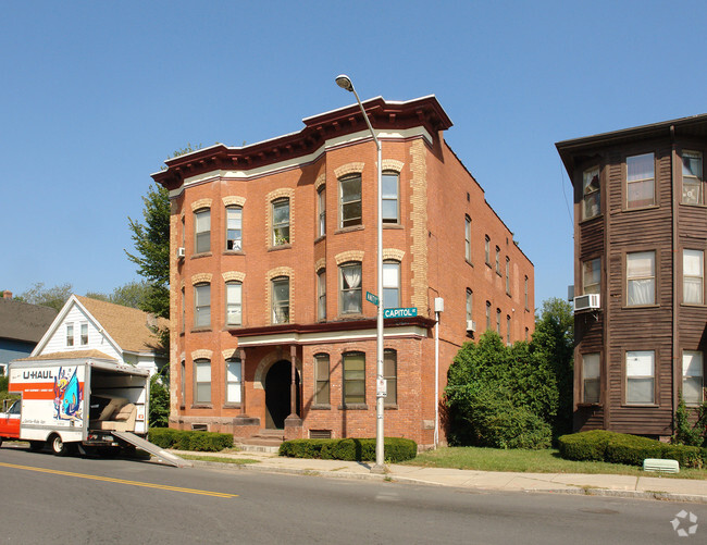 Building Photo - 1008 Capitol Ave