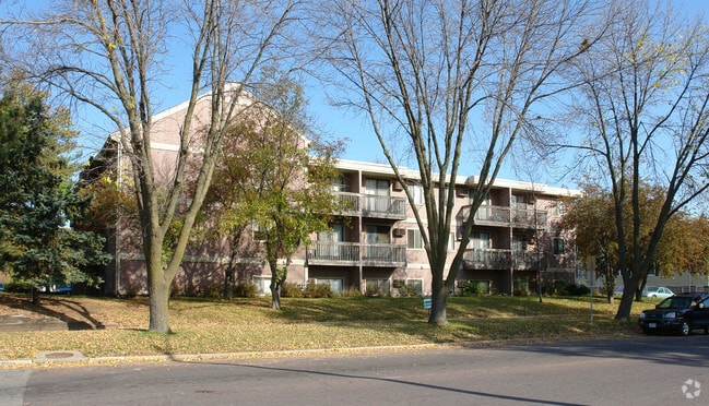 The Maverick Apartments - Maverick