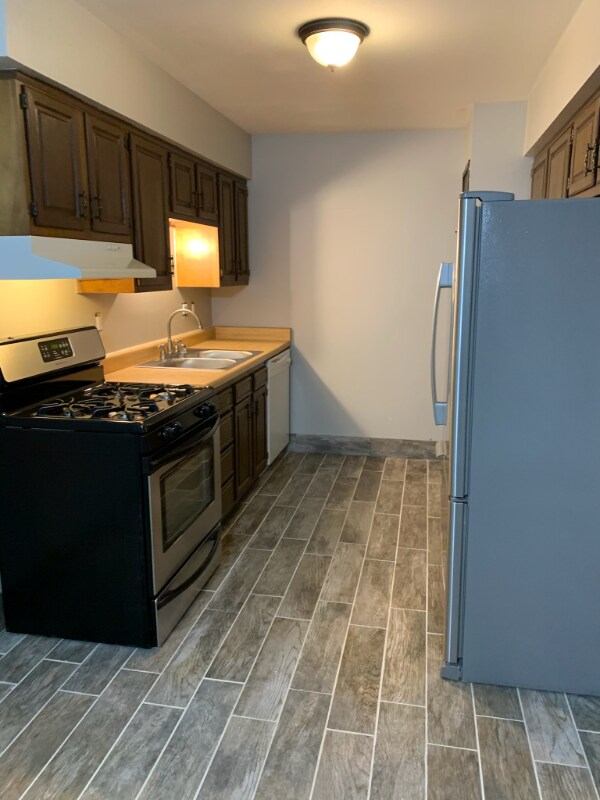 Foto del edificio - 7512 N Granville Rd