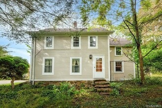 Building Photo - 127 NY-100