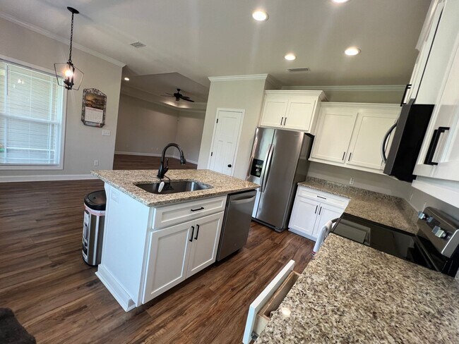 Building Photo - Valley Stream Subdivision!