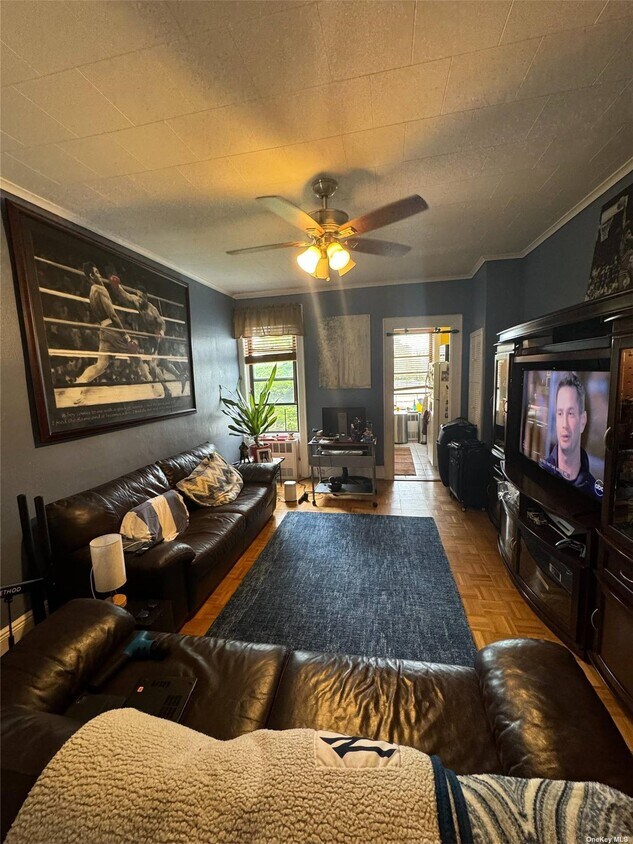 Foto del edificio - 64-11 68th Ave