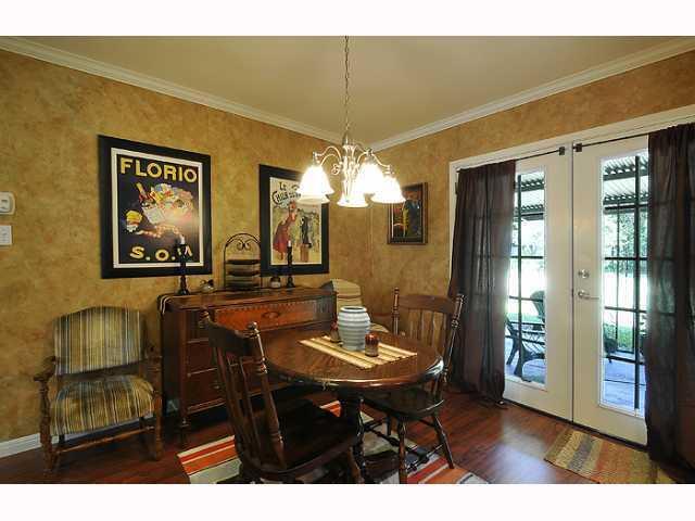 Foto del edificio - 5306 Basswood Ln