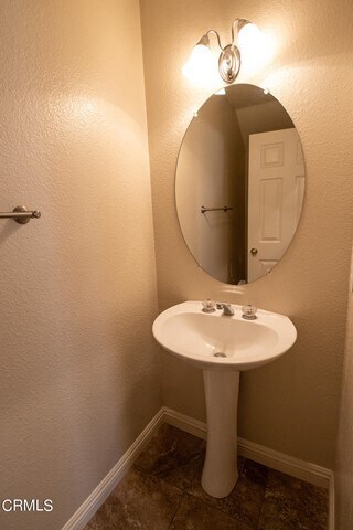 Building Photo - 1099 Rosewalk Way