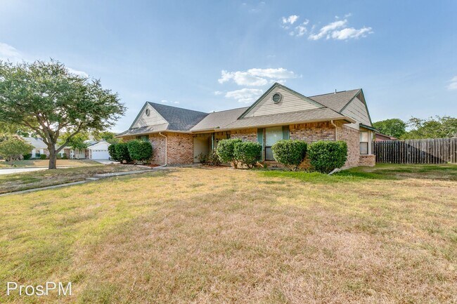 Foto del edificio - 3 br, 2 bath House - 2801 Jasmine Court