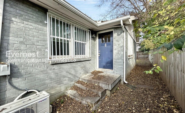 Building Photo - 1728 17th Ave N