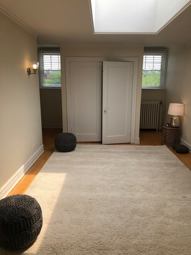 731 Elm St Unit 301, IL 60093 Condo for Rent in