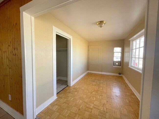Foto del edificio - 606 S Belleview St