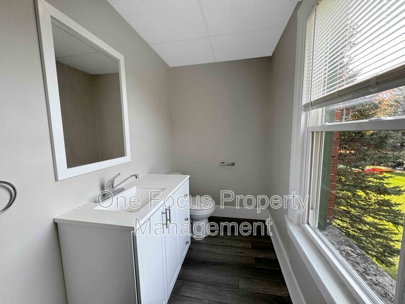 Foto principal - 1338 1/2 Erie Avenue