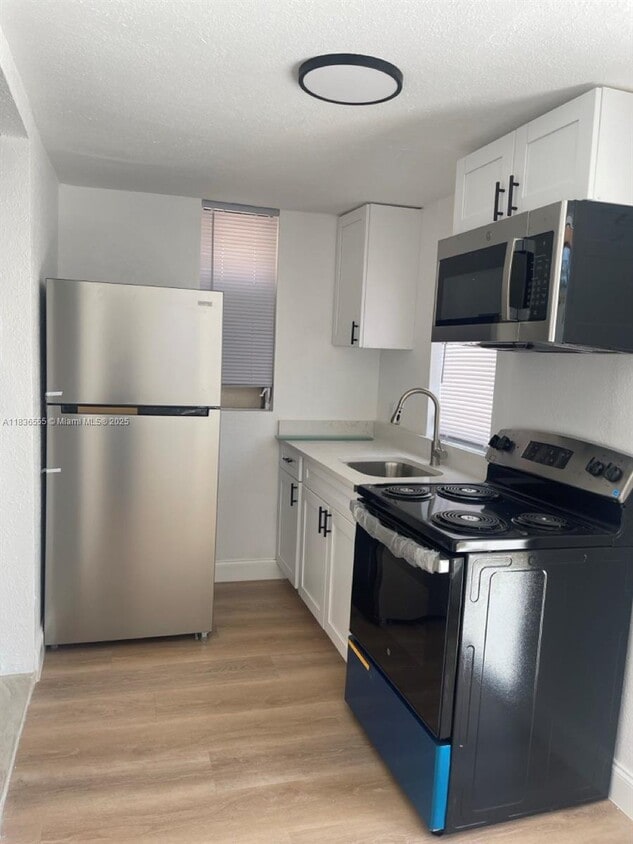 Primary Photo - 219 SW 21st Ave