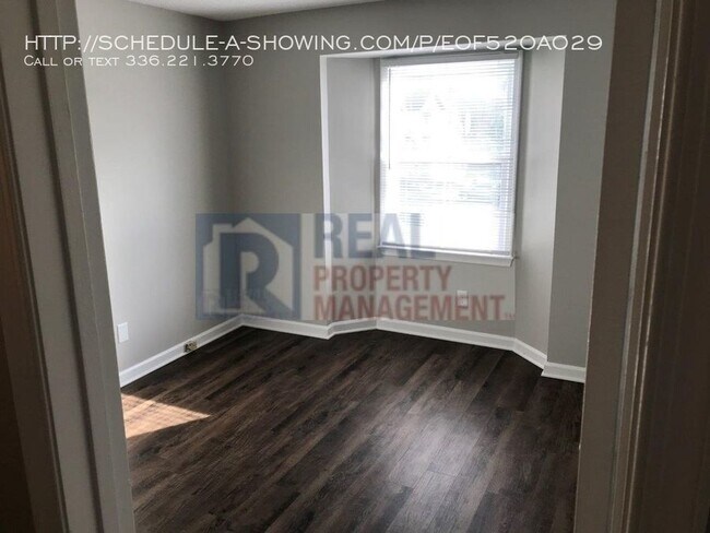 Building Photo - 2328 W Vandalia Rd