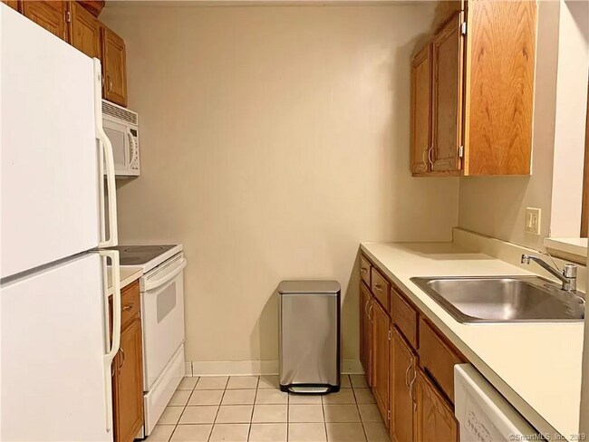 Foto del edificio - 8 Rose Ln