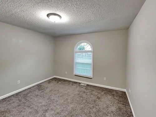 Foto del edificio - 2686 Candler Dr