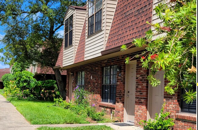 Foto del edificio - VICTORIA GARDENS APARTMENTS